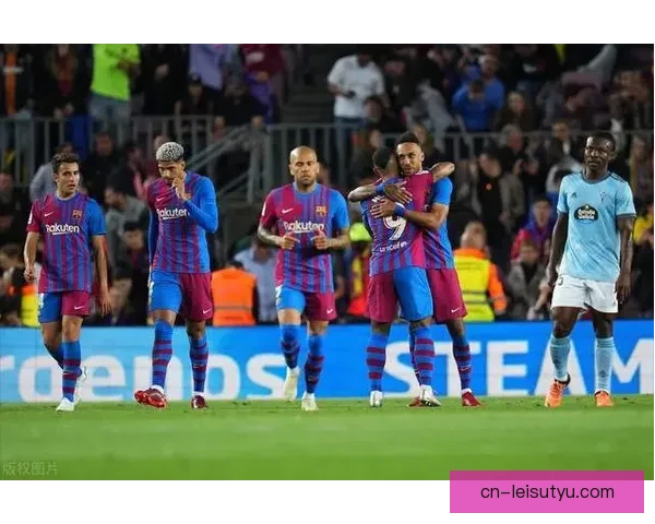 拉菲尼亚撑起巴萨防守体系大旗